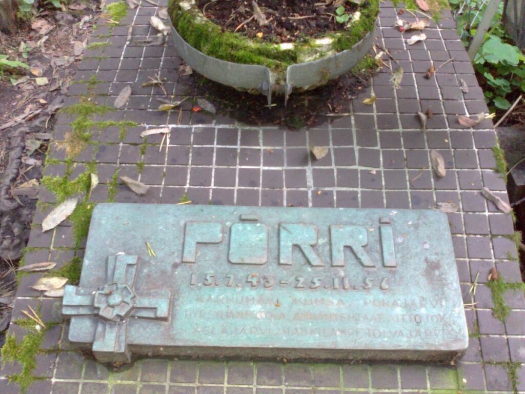 Grabstein eines Hundes auf einem Tierfriedhof